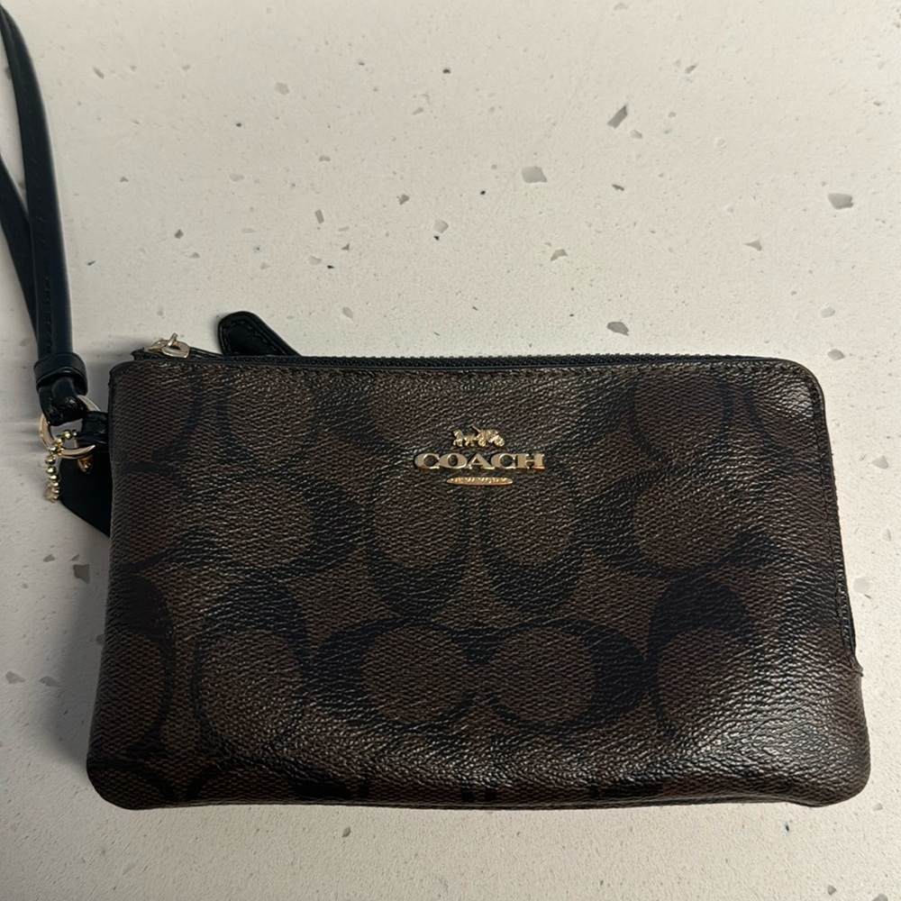 Coach Wristlet / Clutch